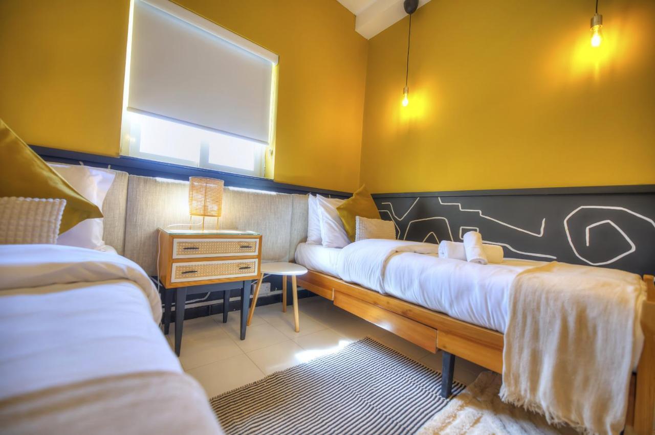 Beautifully Furnished Seafront 4 Bedrooms Goslm-4