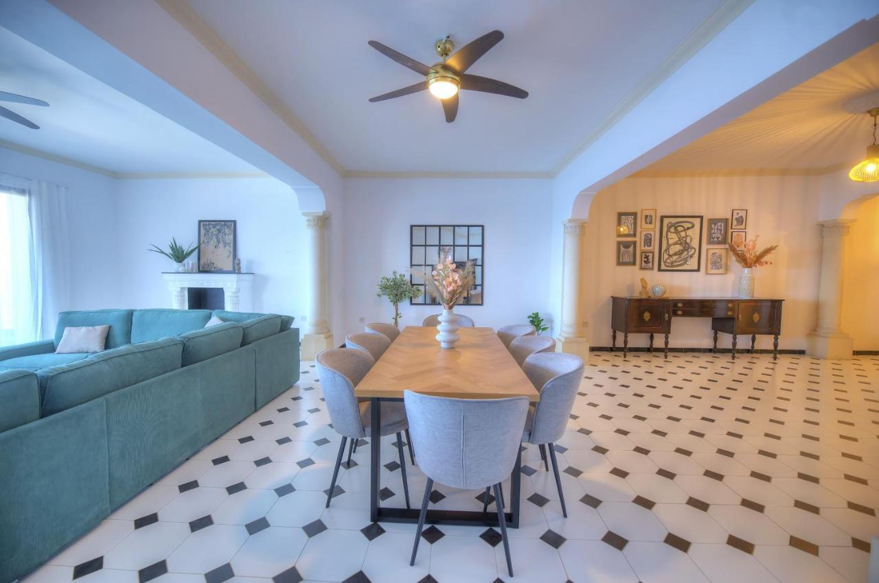Beautifully Furnished Seafront 4 Bedrooms Goslm-4 Apartment Sliema