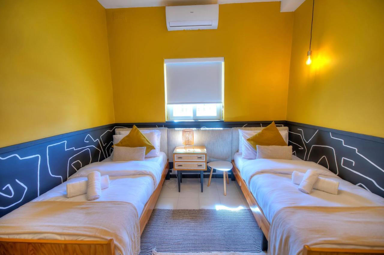 Beautifully Furnished Seafront 4 Bedrooms Goslm-4 * Sliema