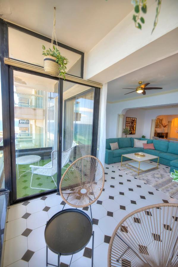 Beautifully Furnished Seafront 4 Bedrooms Goslm-4