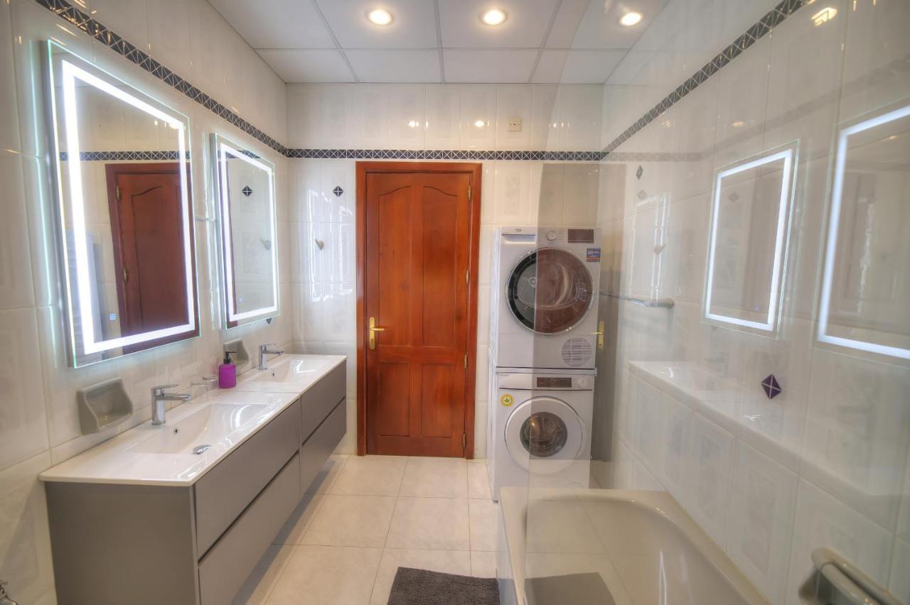 Beautifully Furnished Seafront 4 Bedrooms Goslm-4