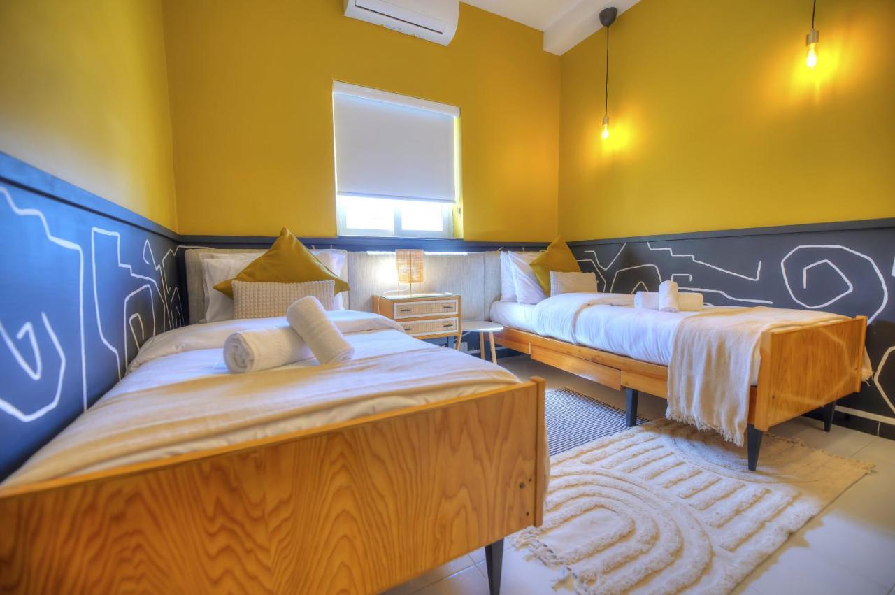 Apartment Beautifully Furnished Seafront 4 Bedrooms Goslm-4 *