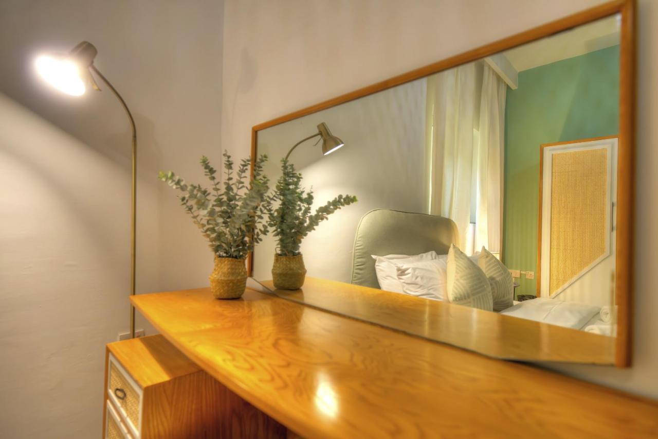 Beautifully Furnished Seafront 4 Bedrooms Goslm-4 Apartament *