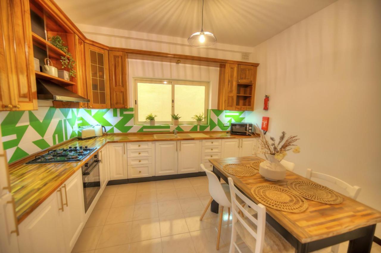 Beautifully Furnished Seafront 4 Bedrooms Goslm-4 Apartment *